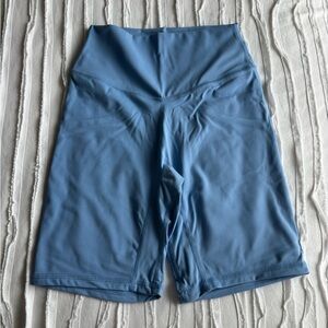 Vitality cloud biker blue shorts